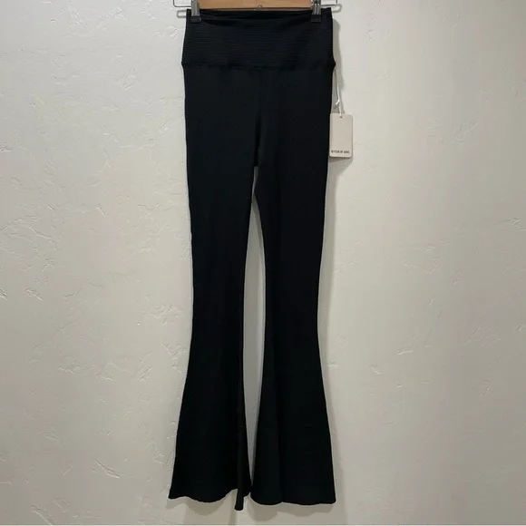 NWT Year Of Ours Ribbed Flare Black Leggings Pants Stretch Yoga Women’s Small - Picture 4 of 13